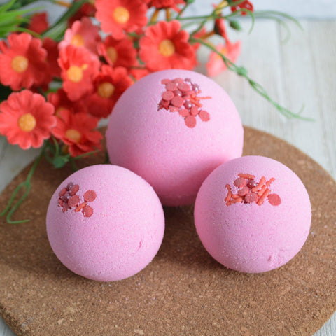 Bombe de bain moussante à la cerise